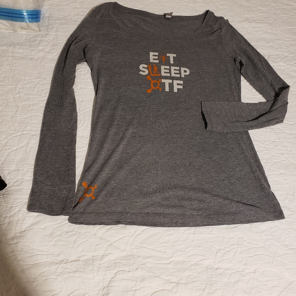 Eat, sleep, OTF long-sleeved top